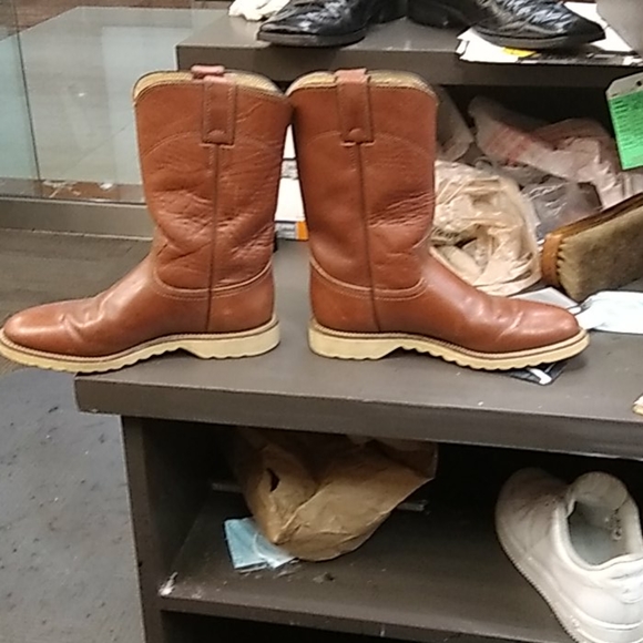 Boots - Picture 3 of 4